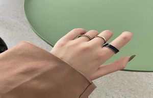 Anéis de casamento Temperamento da Coreia do Sul 3 conjuntos de anel de personagem individual para restaurar formas antigas preto indicador oco feminino2319482