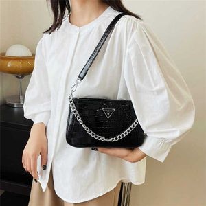 70 % Factory-Outlet-Rabatt Krokodilmuster One Portable Small Crowd Bag Trend Unterarm Damen Chain Bar Square im Angebot