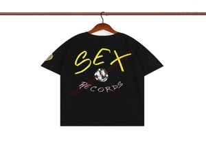 2022 Mens Sex Records Camiseta Moda Carta Casual Masculino Roupas Luxo Street Designer Crewneck Shorts Manga Hip Hop Homem Womens2076383