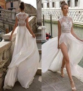 새로운 Julie Vino Beach Wedding Dresses 라인 섹시한 하이 분할 저렴한 깊은 V 목 환상 레이스 아플리케 보헤미안 신부 가운 로브 DE5897814