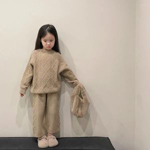 衣類セット秋の冬の女の子レトロスタイルの編み暖かい服長ゆるいセーターとワイドレッグウールの糸ズボン