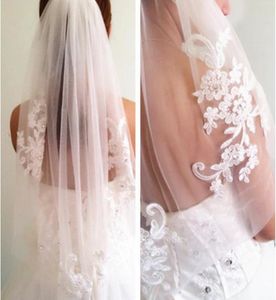 Em estoque curto uma camada comprimento da cintura frisado diamante renda appliqued branco ou marfim véu de casamento acessórios véus de noiva barato1864092