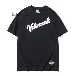 Vetements Designer Camiseta Streetwear Hip Hop Oversize Manga Curta Tee Big Tag Patch VTM Camisetas Bordado Preto Branco Vermelho Mens Camisetas Vetements Camiseta 8571