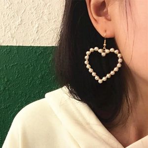 Stud Earrings Harajuku Vintage Geometry Love Heart Sweet Lovely Simulation Pearl Hollow Peach Woman Gift Jewelry