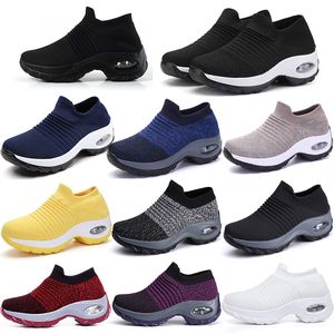 Scarpe da uomo di grandi dimensioni da donna imbottite scarpe sportive in tessuto volante copripiedi scarpe casual per il commercio estero GAI calzini scarpe alla moda versatile 35-44 24