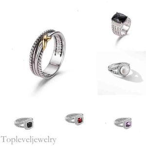 Band Rings Dy Twisted Two-color Cross Ring Women Fashion Platinum Plated Black Thai Sier Hot Selling Jewelry M0404