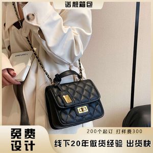 Fabriksdesign Direct Store Womens Bag Crossbody Trendy and Fashionable Portable Small Square Womens Diamond Grid Chain Shoulder