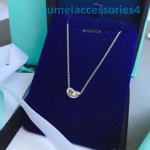 2024 Jewelry Designer Brand Pendant Necklaces Pure 925 Acacia Silver Bean Simple Fashionable Chic Cool and Versatile Collar Chain