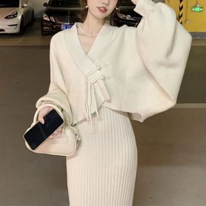 Vinter Elegant 2 -delad tröja klänningar Sätt kvinnor Lossa varm stickad bodycon kostym kvinnlig casual koreansk mode chic streetwear 240308