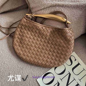 ブランドBottgsのVents's Esardine Tote Bags for Women Online Shop Metal Hand Woven Bagure Simple Dumpling