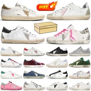 2024 Casual Shoes For Men Women Designer Sneakers Black White Silver Leather Suede Mens Womens Outdoor Sports Trainers