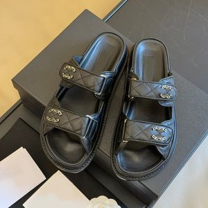 designer sandaler berömda kvinnor glider sandale platt tofflor skjutskor skor botten flip flops sommar avslappnad strand sandal verklig läder toppkvalitet med ruta 10a