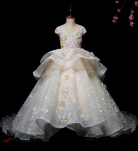 Vintage Lace Appliqued Pageant Dresses With Long Tail Ball Gown Flower Girl Dress Floral Sweep Train Kid First Communion Gowns 2021496691