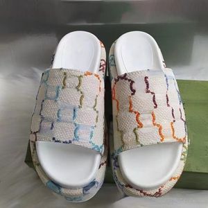 Unisex Designer Terlik 2023 Avrupa Yaz Yeni Stil Dokuma Eşya Muffin Kalın Soluncu Su Geçirmez Platform Ayakkabıları Sıradan All Maç Flip-Flops