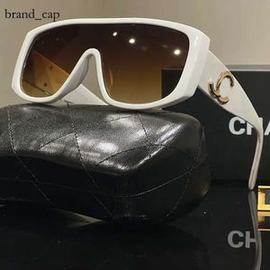 Chanels Women Luxury Designer Chanels Sunglasses Classic Goggles Waterproof and UV Polarized Both Men and Women's Sunglasses Look Very Nice Chanells Glasses 3454