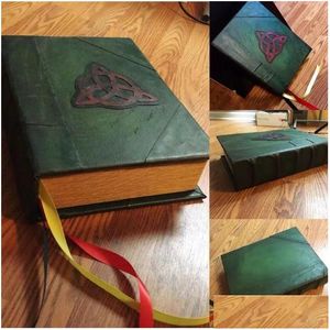 Dekorativa objekt Figurer Charmed Book Of Shadows Retro Green er Ancient Stories Bound Journal 350 sidor Spellbook Magic Gift D DHQSO