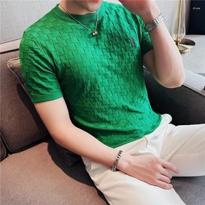 남자 T 셔츠 영국 스타일의 여름 남자 둥근 목자 자수 티셔츠 스트레치 격자 무늬 슬림 한 짧은 슬리브 니트 스웨터 티 셔츠 탑 homme