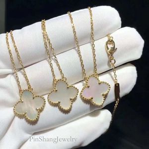 Design Brand Fanjia Four Leaf Grass Necklace White Fritillaria V Gold Double Sided Classic Fashion Clavicle Chain Live Product