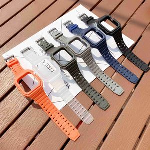 Bands Uhr Siamesisches Silikonarmband und Gehäuse für Uhrenarmband 44 mm 42 mm 40 mm 38 mm Sportarmband TPU wasserdichtes Armband Iwatch Serie 6 5 4 SE Wirstbands 240308