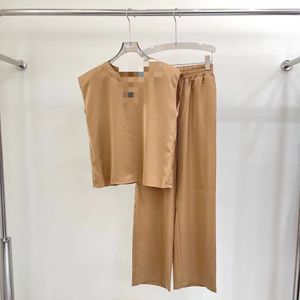 2024 Khaki/Black Women's T -tröjor Byxa Set Designer Tracksuit Set Fashion Letter Print Women Two Pieces Pants 30815