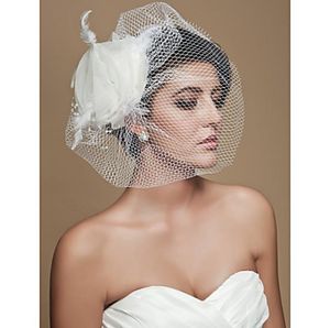 Em estoque 2019 véus de noiva barato lindo lindo tule com miçangas pena casamento véus de noiva headpiece9292768