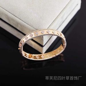 Designer Bangle Sweet VanCF Bracelet Jade Clover v Gold Kaleidoscope Bracelet Full Diamond 18k Rose Gold Wide Narrow Clip Full Sky Star OAY3