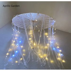 LED -garn Silkduk Spets Dekorativt paraplystrand Parasol Princess Kinesiska Japan Paraply Drama Craft Paraply Cosplay 240301