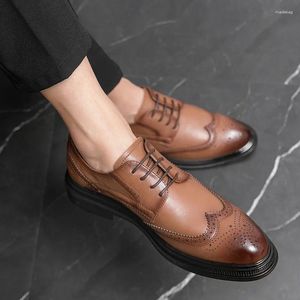 Scarpe casual Italia Moda formale da uomo in pelle British Brogue Classico comodo abito da lavoro Oxford Calzature da uomo