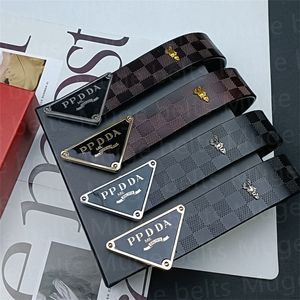 Western Belts For Woman Triangle Logo 100% äkta läderkohudbälte Mens Designer Belt Womens Belt Fashion Golden Silver Smooth Buckle Plaid Unisex Letters Belts