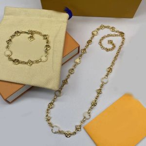 Classic Star Clover Charm -armband Fashion Designer 18K Gold Silver Link Chain Bangle Armband för Women Girl Halsband Eleganta smycken Fashion Accessories Gift