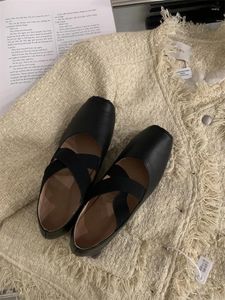 Kvinnor Casual Shoes 687 Vintage Leisure Square Toe Cross bundna låga klackar Pumpar Autumn Elegent Cozy Sapato Feminino