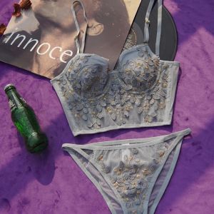 Capris Biiggxx Unterwäsche für Frauen BH-Set Hosen Stickerei Spitze Stahl Gummi Knochen Französisch Sexy Dessous Bralette-Sets