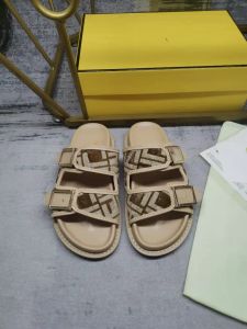 New Cross Wide Streifen unregelmäßige geprägte Druckruhrschuhe rutschen Frauensandalen Slipper Müllerschuhe obere mit hitziger versiegelten Strandschuhen Größe 35-45