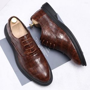 Sapatos casuais masculinos Oxford couro renda artificial antiderrapante e impermeável respirável wearable