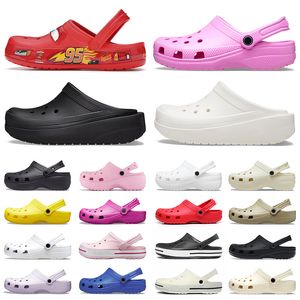 Classic Sandals Famous Designer Women Sandalias Slippers House Shoes Black White Pink Flats Platform Heels Waterproof Slides For Men Woman Dhgate Sandles