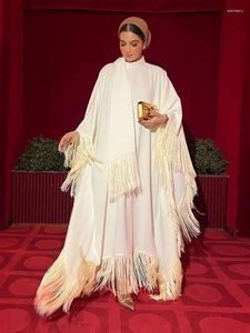 Ubranie etniczne Tassel Kaftan Batwing Rleeves Evening Party Suknie Muzułmańskie kobiety Dubaj Saudyjska Zatoka Abaya Islamska Ramadan Eid Robe