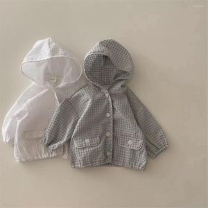 Giubbotti Bambini Cappotto sottile 2024 Stile coreano Con cappuccio Protezione solare estiva Cardigan scozzese monopetto Casual Semplice Gita per i bambini