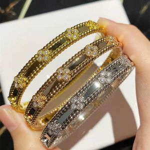 Designer-Armreif, süßes VanCF-Armband, Jade-Kaleidoskop-Armband, Damen-Glücksarmband mit vierblättrigem Gras, plattiert, 18 Karat Gold, Sky Star Snap-Armband NVV4