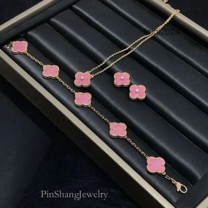 Designer Van Jewelry Cleef Bracelet Four Leaf Clover Bracelets Clef Lover Fanjia New Rose Pink Grass Double Faced Five Flower Womens Gold Versa