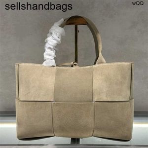 Totes Bag Arco Handtasche BottegVenetas 7a Echtes Leder Internet Berühmtheit heiße Verkaufskapazität einzelne Schulter gewebte Handtasche Einkaufen modische Crossbo0WXX