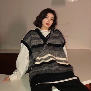 Sweaters Erkek kolsuz kazaklar vneck çizgili yelek sonbahar kış yeni kadınlar gevşek günlük örgü kazak yelek erkek giyim