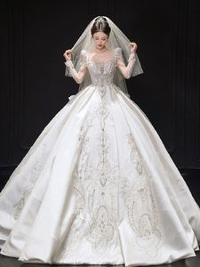 2024 Abiti da sposa scintillanti di lusso Abiti da sposa Arabo Dubai Senza maniche Pieghe Vintage Cattedrale di treno maniche lunghe Abito da sposa Custom Made Robe de Mariage