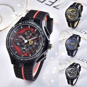 Luxury Sports Racing Car F1 Formel Gummiband Rostfritt stålkvarts för män Casual Wrist Watch Clock3004326N