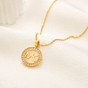 Pendant Necklaces Simple Style Chain Pendant New Designer Gold-plated Necklace Brand Designer Boutique Gift Necklace Designed for Women New Jewelry Long Chain