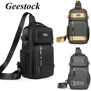 Geestock Waterproof Waterproof Torka na ramię na zewnątrz torby na przenośniki na zewnątrz duża pojemność podróżna