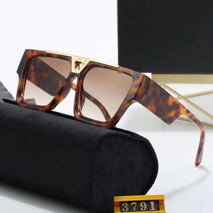 2024 Солнцезащитные очки Mans Pilot Retro Designer Brand Sunglasses для женщин