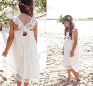 Novo 2017 marfim chiffon chá comprimento boho praia país flor menina vestidos para casamentos barato quadrado rendas meninas vestido casual personalizado 2543932