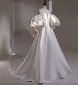 Newest Wedding Dress A-Line Satin Sweetheart Neckline Detachable Sleeves Custom Made Plus Sizes Bride Gown Vestidos De Novias