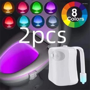 ナイトライト2PCS LEDトイレの装飾ライト防水モーションセンサーバスルーム交換可能なバッテリーIP65