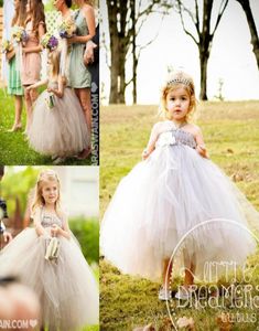 Abito da ballo in tulle grigio Abiti da ragazza di fiori Abiti da sposa Scollo all'americana Lunghezza alla caviglia Abito adorabile per bambini per spettacolo di nozze Communio7639418